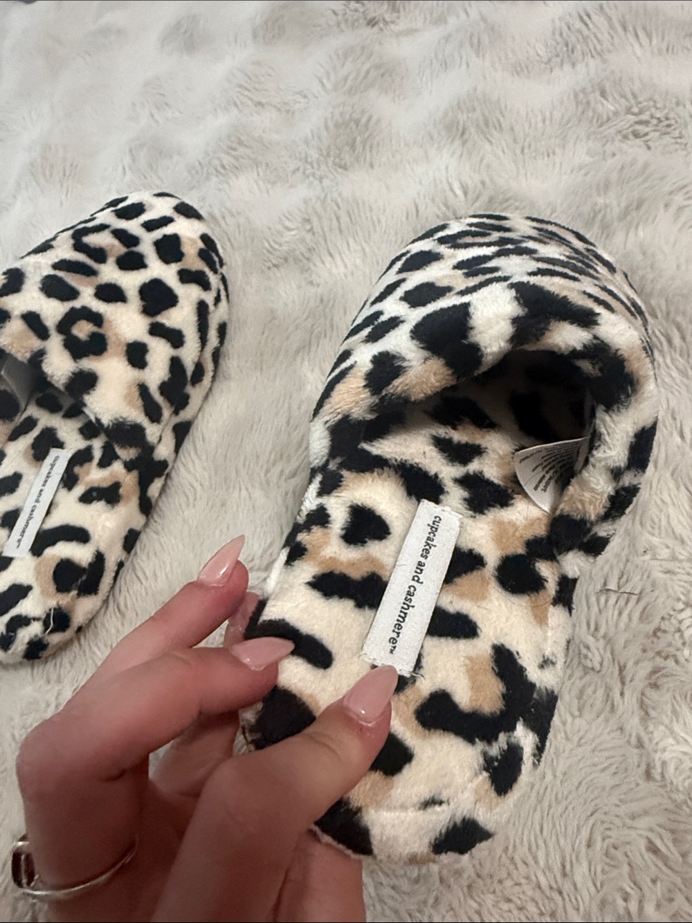 Cupcakes and Cashmere Womens Leopard Print Plush Slippers - Cream/Black/Brown - Picture 5 of 6